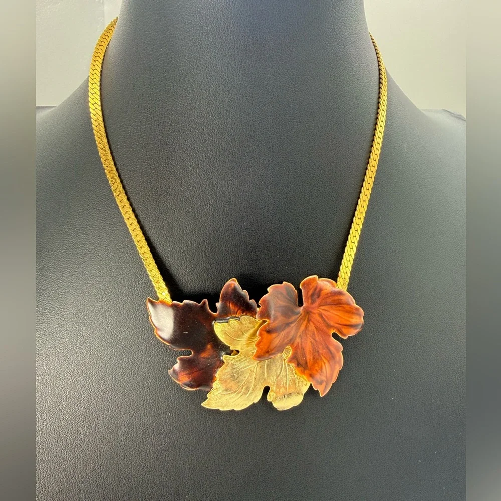 80s Gold Tone Tortoiseshell Fall Brown Leaf Statement Necklace Herringbone Style - Picture 6 of 6